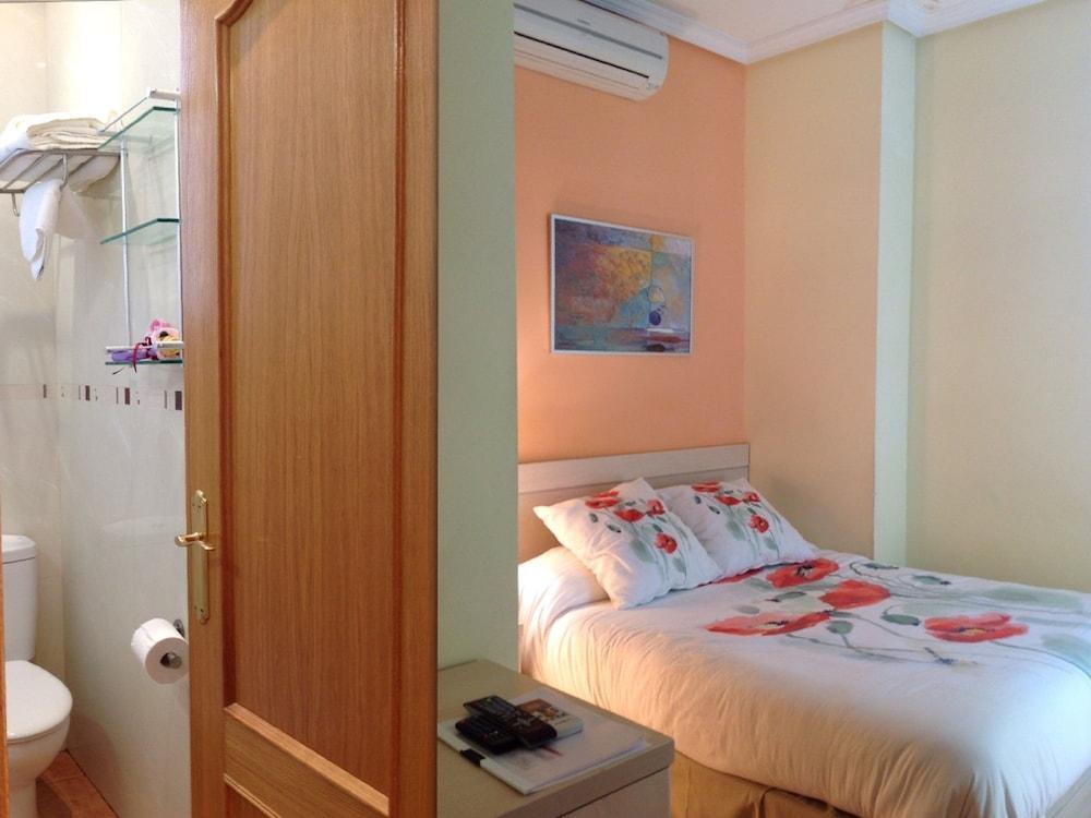 Hostal Luz - Madrid, Madrid